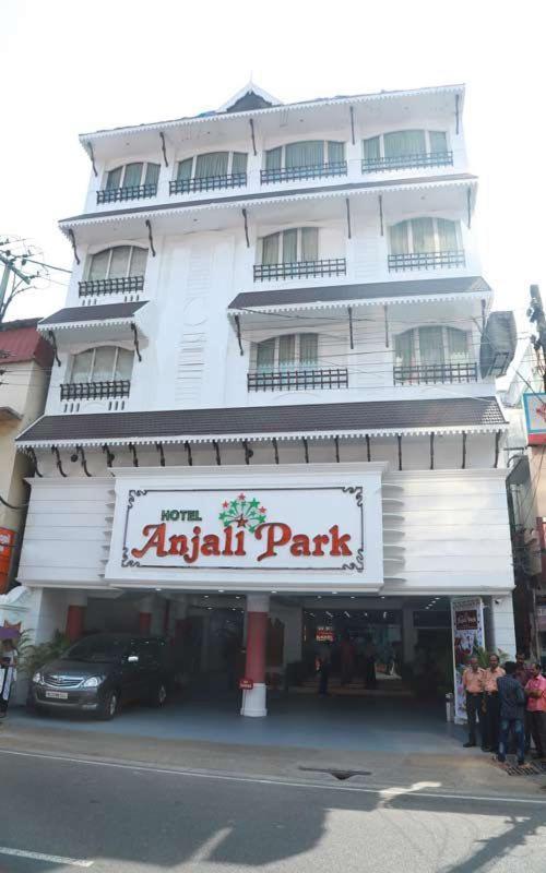 Hotel Anjali Park Kottajam Kültér fotó